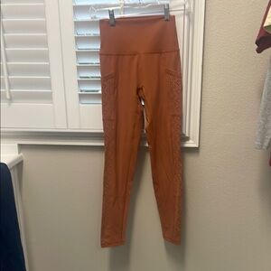 High-Waisted Aerie Pumkin Colored Leggings with Side Pockets-NWOT